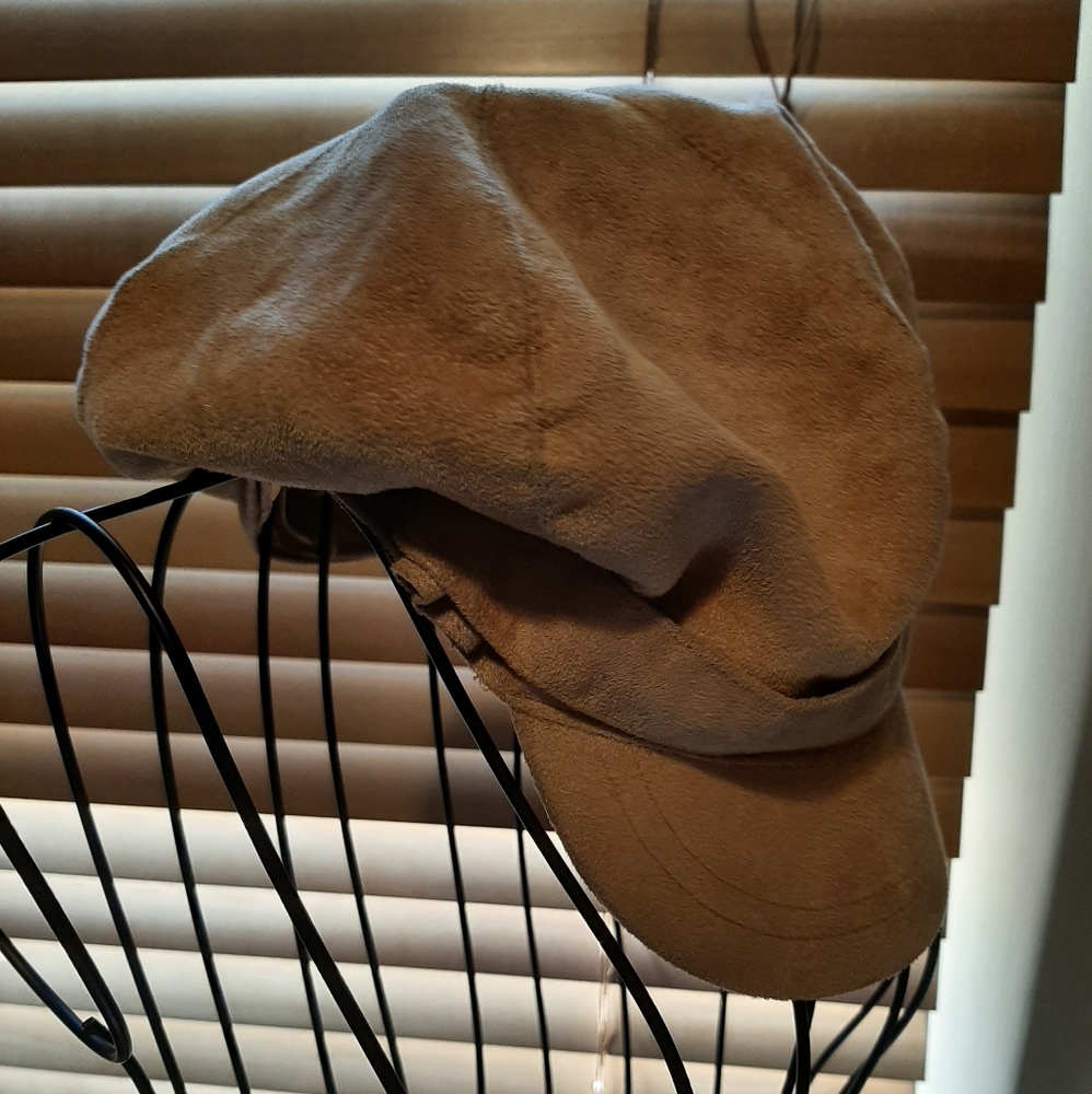 Suede brown hat - Picture 2 of 8